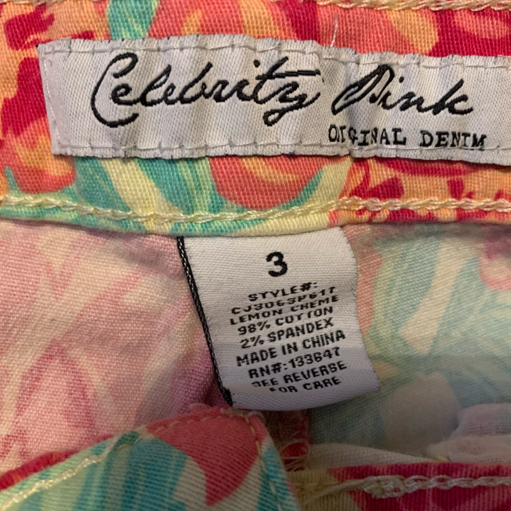 Shorts - Picture 5 of 5